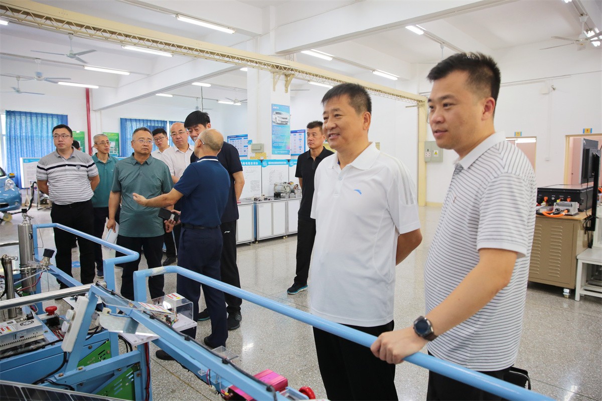 深圳風(fēng)向標(biāo)教育資源股份有限公司 深圳風(fēng)向標(biāo)教育資源股份有限公司