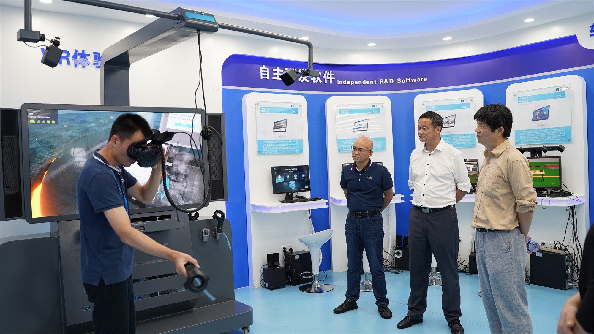 深圳風(fēng)向標(biāo)教育資源股份有限公司 深圳風(fēng)向標(biāo)教育資源股份有限公司