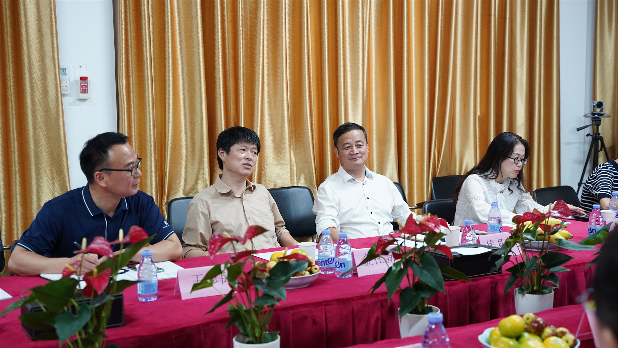 深圳風(fēng)向標(biāo)教育資源股份有限公司 深圳風(fēng)向標(biāo)教育資源股份有限公司