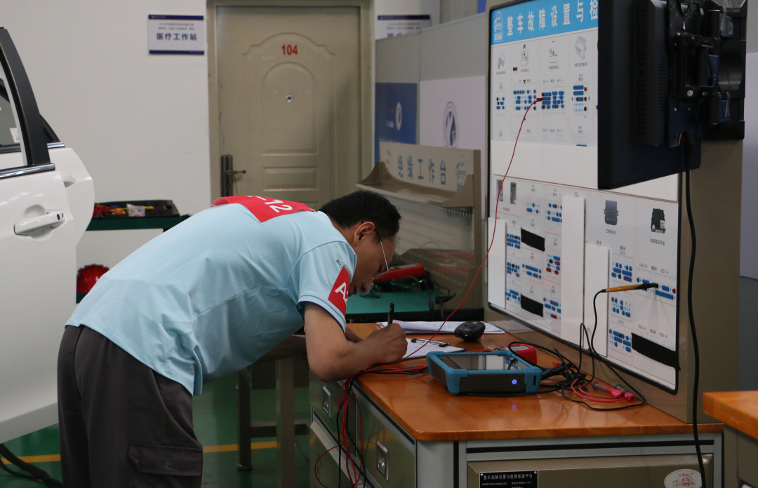 深圳風(fēng)向標(biāo)教育資源股份有限公司 深圳風(fēng)向標(biāo)教育資源股份有限公司