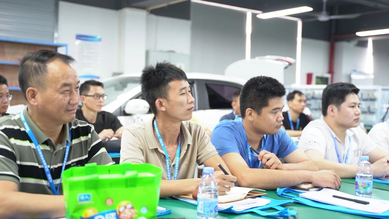 深圳風(fēng)向標(biāo)教育資源股份有限公司 深圳風(fēng)向標(biāo)教育資源股份有限公司