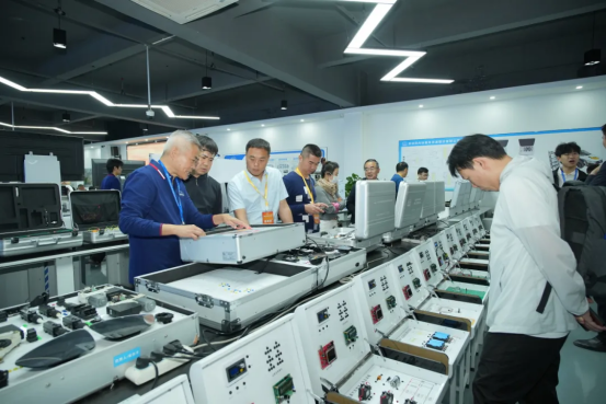 深圳風向標教育資源股份有限公司 深圳風向標教育資源股份有限公司